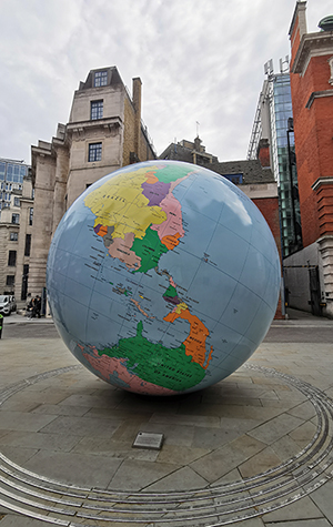 Mark Wallinger Globo